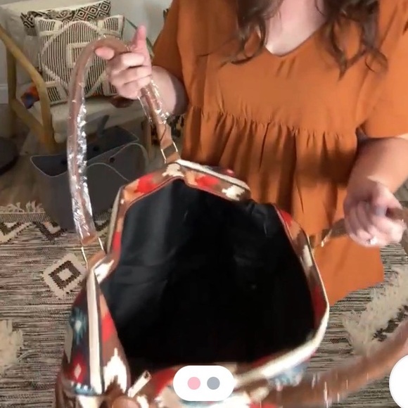 Aztec Patterned Weekender Bag - Picture 12 of 13